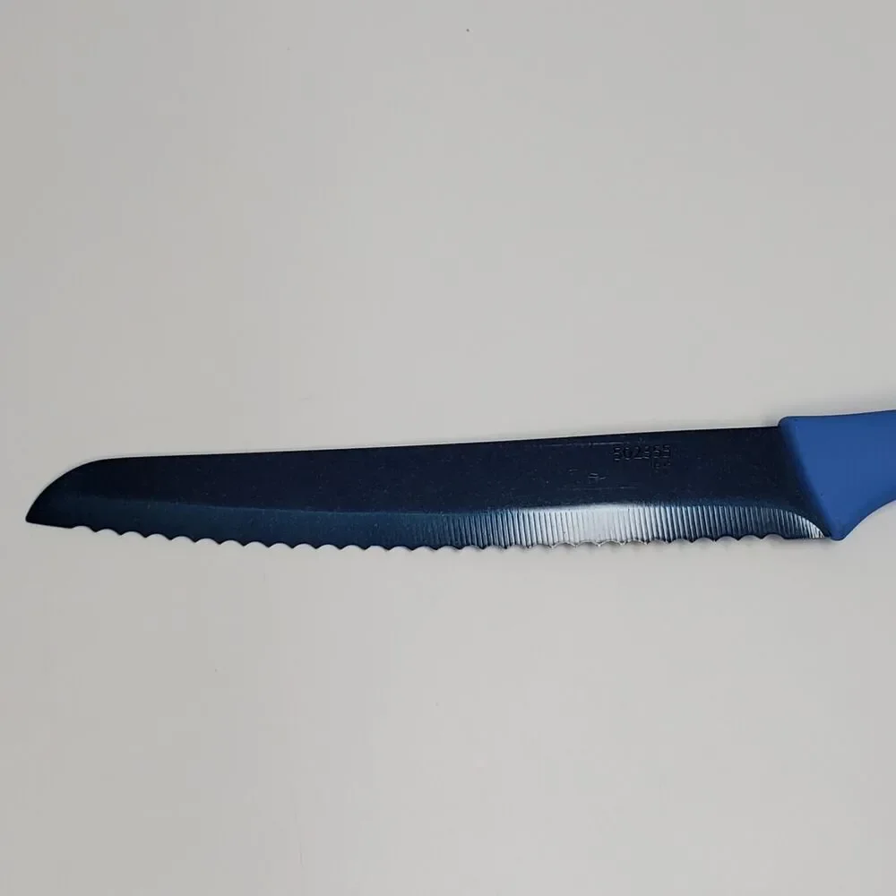 Cuisinart 2pc Knife‎ Set Purple 8in Slicing Blue 7.5in Serrated with Guards